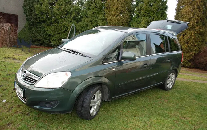 mazowieckie Opel Zafira cena 18900 przebieg: 195000, rok produkcji 2011 z Poznań